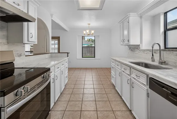 $2,000 | 8001 Rock Crest Drive, Corpus Christi, TX 78414