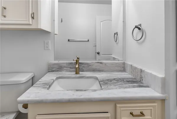 $2,000 | 8001 Rock Crest Drive, Corpus Christi, TX 78414