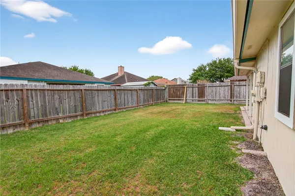 $2,000 | 8001 Rock Crest Drive, Corpus Christi, TX 78414