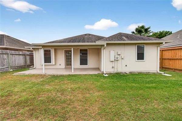 $2,000 | 8001 Rock Crest Drive, Corpus Christi, TX 78414