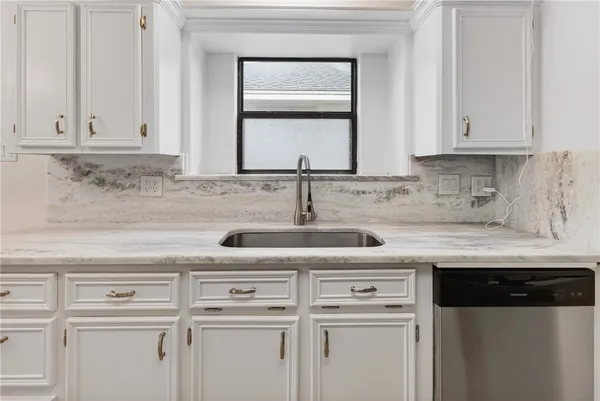 $2,000 | 8001 Rock Crest Drive, Corpus Christi, TX 78414