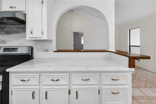 $2,000 | 8001 Rock Crest Drive, Corpus Christi, TX 78414