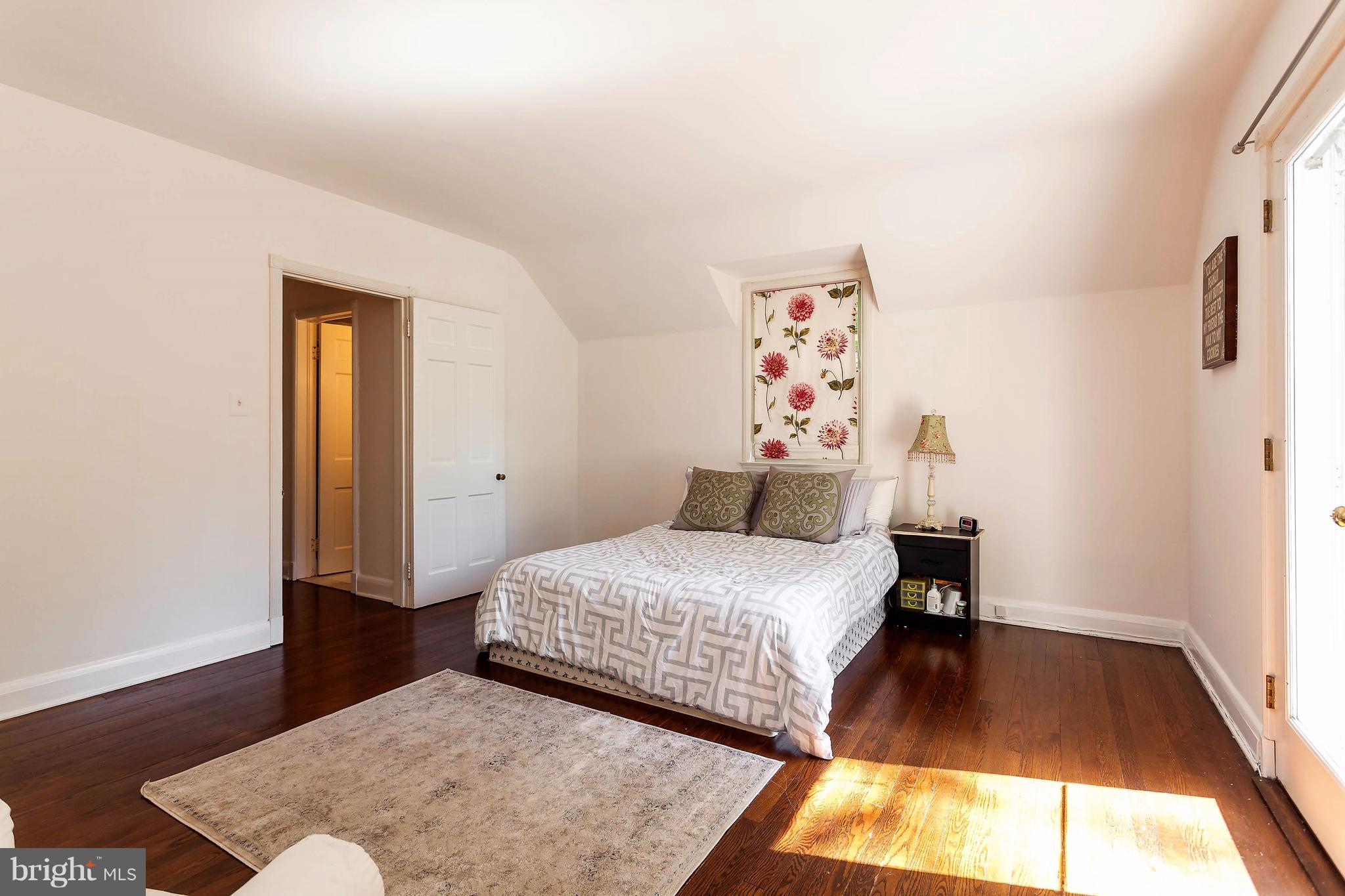 5508 Kemper Road Baltimore, MD 21210 - Photo 13 of 27 Master bedroom