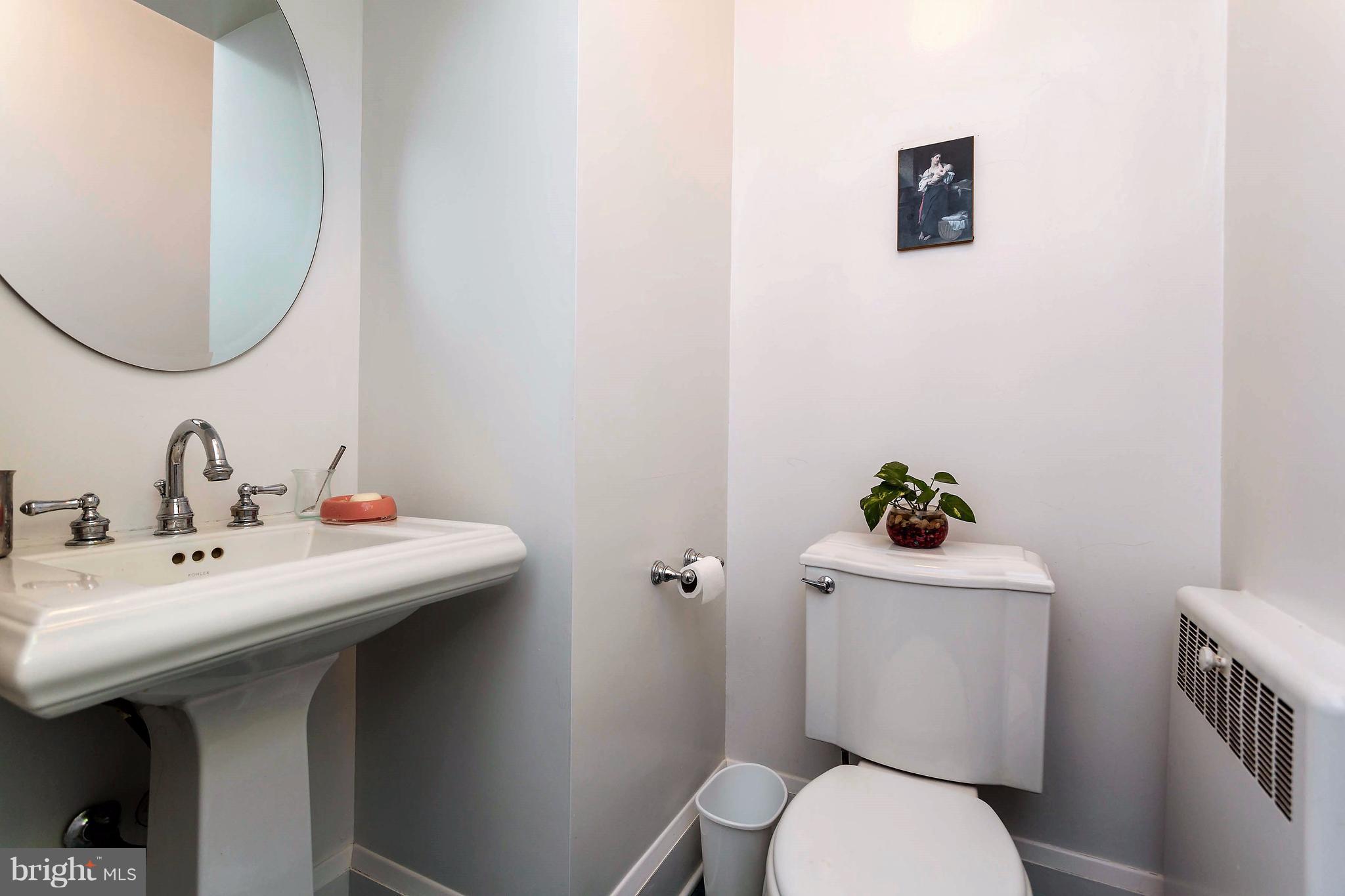 5508 Kemper Road Baltimore, MD 21210 - Photo 16 of 27 Master bath