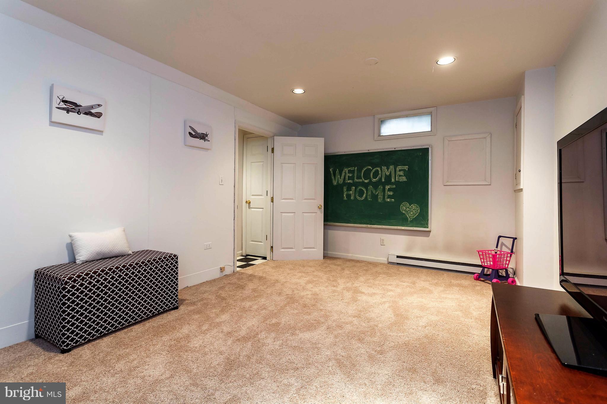 5508 Kemper Road Baltimore, MD 21210 - Photo 21 of 27 Den