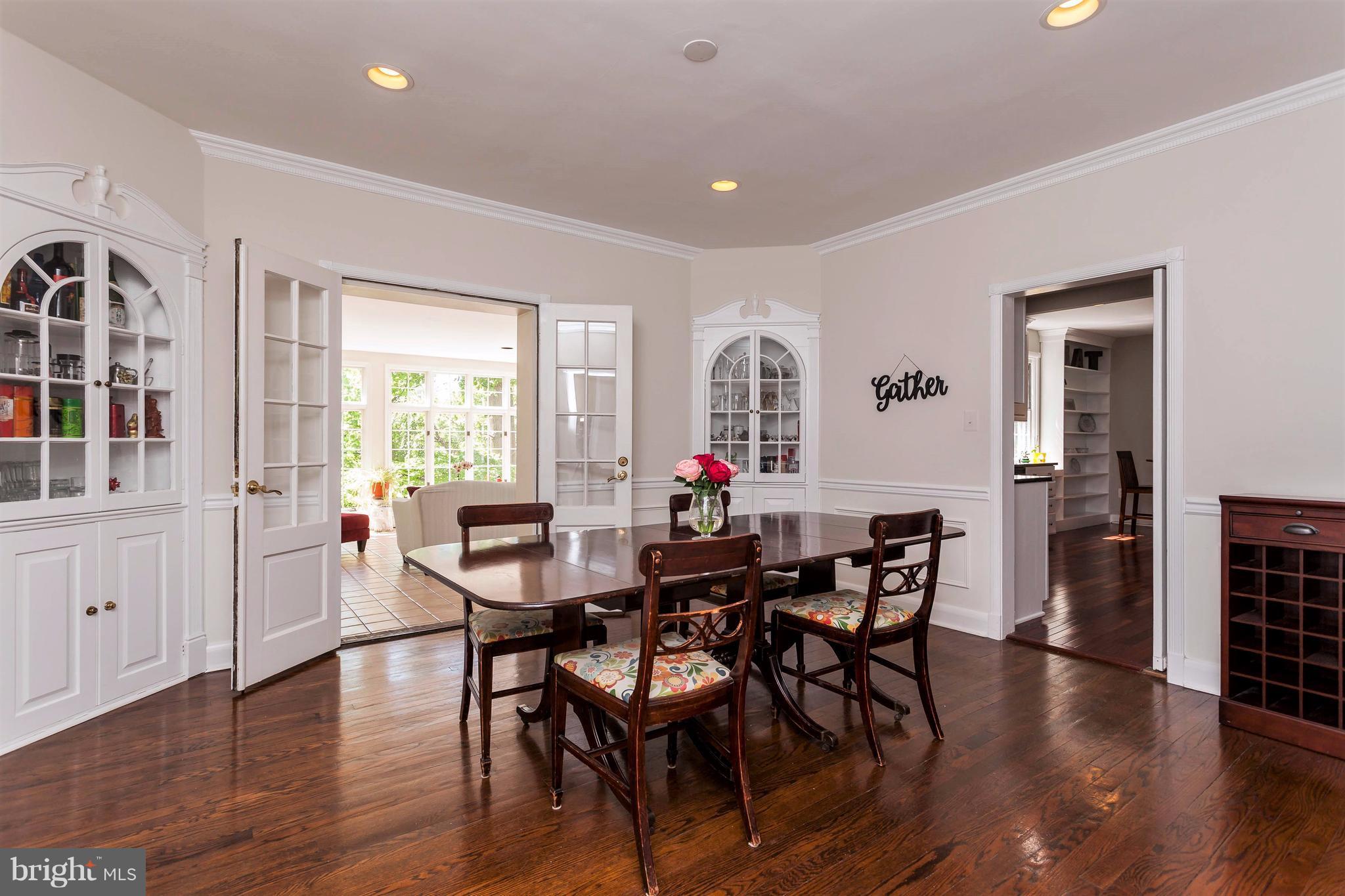 5508 Kemper Road Baltimore, MD 21210 - Photo 6 of 27 Dining room