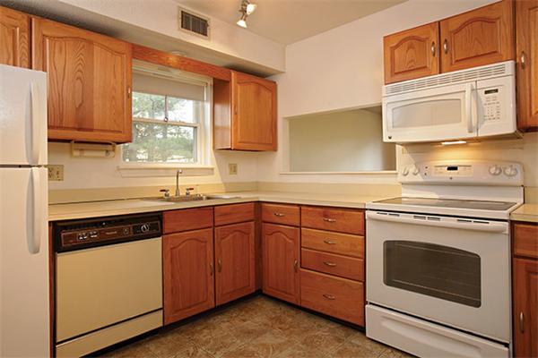 416 Grove Street, Unit A1 Newton, MA 02462 - Photo 4 of 5