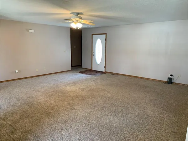 $214,900 | 1019 Hugh Street, Frontenac, KS 66763