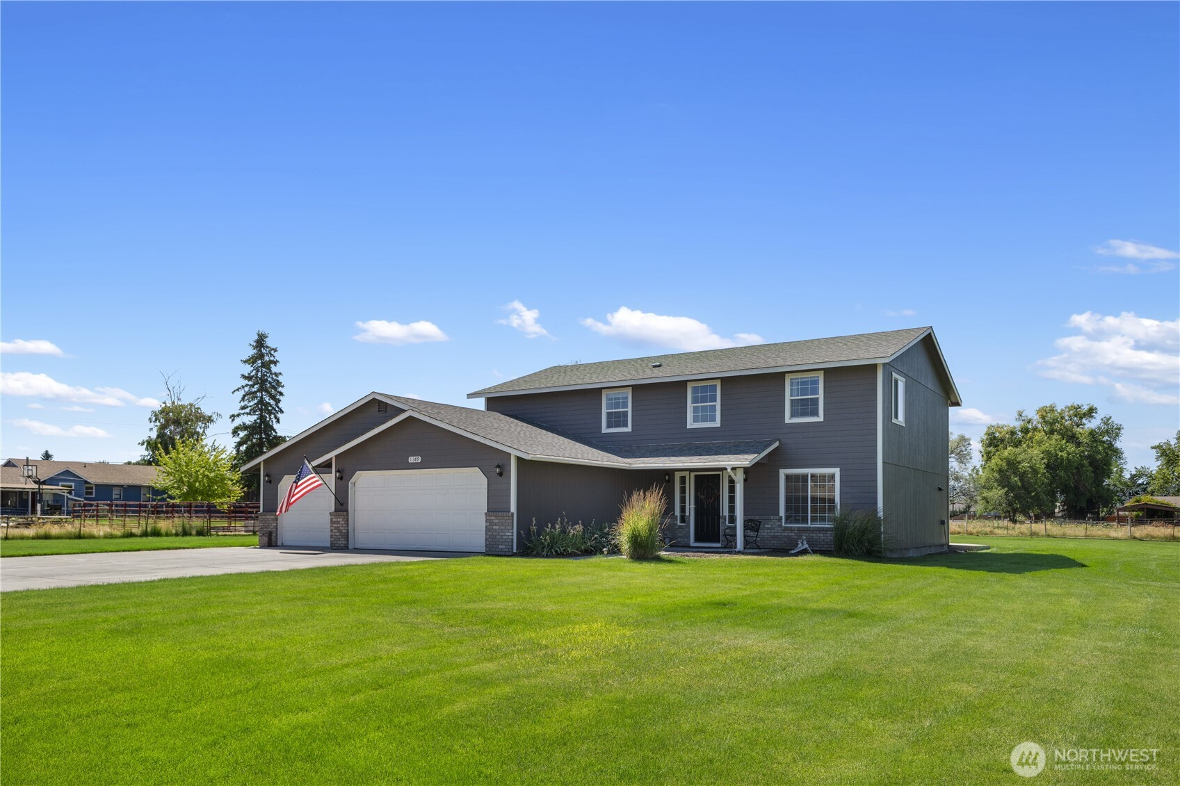 11389 Thompson Road Northeast Moses Lake, WA 98837 - Photo 3 of 40 Gallery Image 3
