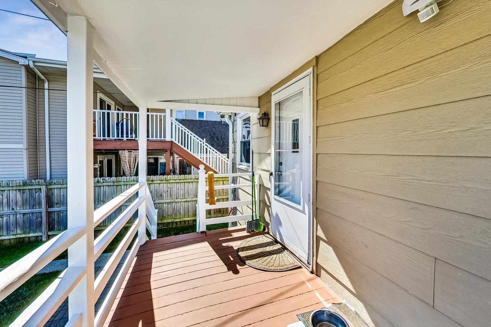 1434 Elgin Avenue Forest Park, IL 60130 - Photo 25 of 35 a view of balcony and deck