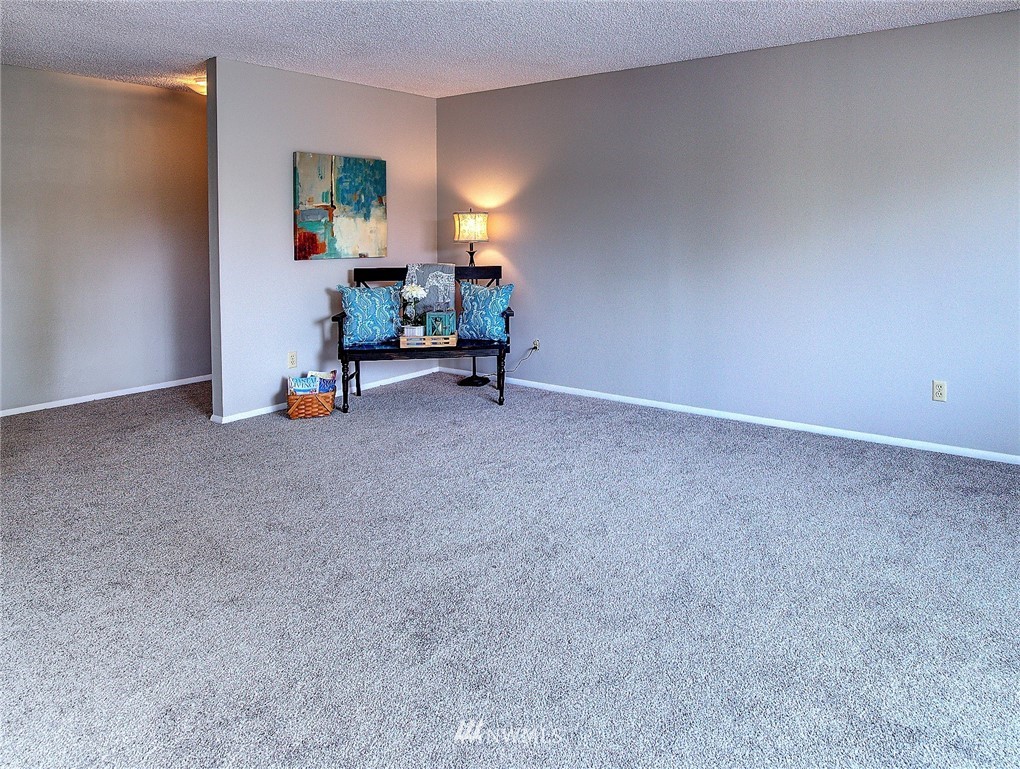 335 Heather Road, Unit 308 Everett, WA 98203 - Photo 4 of 15