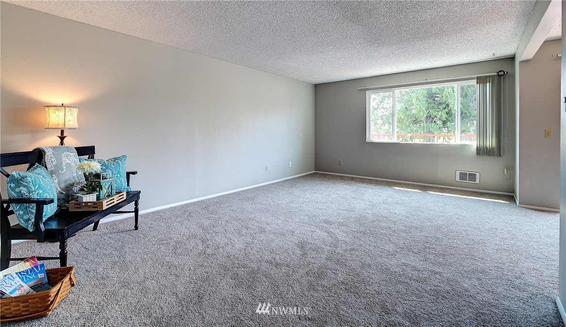 335 Heather Road, Unit 308 Everett, WA 98203 - Photo 7 of 15