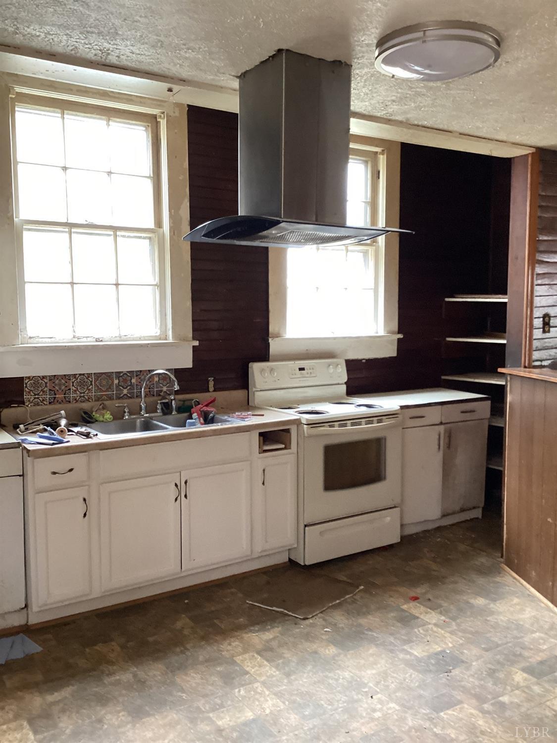 683 Candlers Mountain Road Rustburg, VA 24588 - Photo 3 of 8 Gallery Image 3