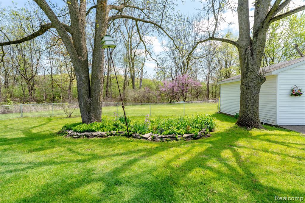 5200 North Jennings Road Flint, MI 48504 - Photo 6 of 29