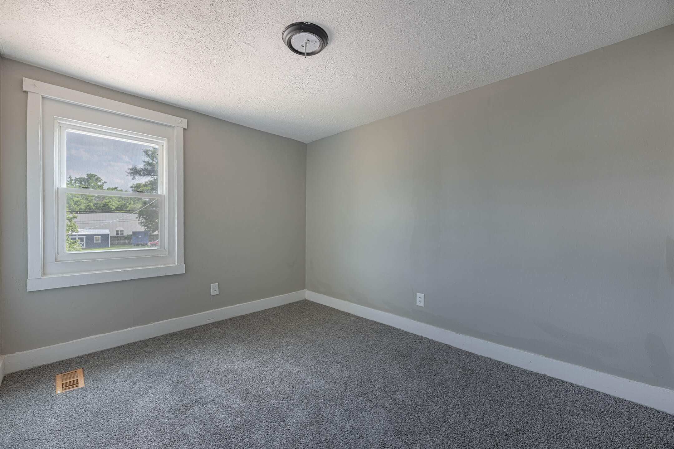1120 Innisfallen Avenue Springfield, OH 45506 - Photo 15 of 30 1120 Innisfallen-15