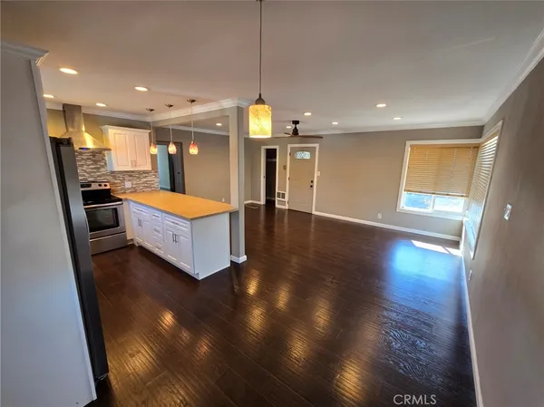 $2,700 | 1525 2nd Street, Unit 12, Long Beach, CA 90802