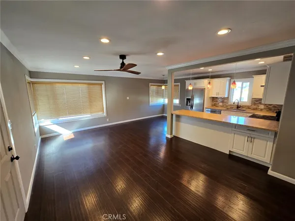 $2,700 | 1525 2nd Street, Unit 12, Long Beach, CA 90802