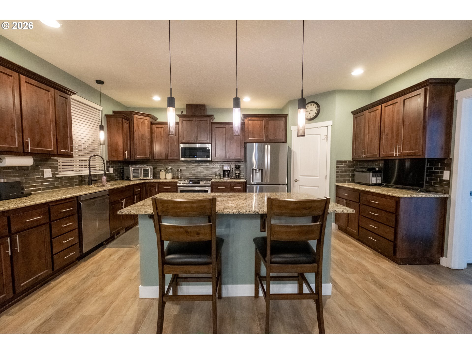 786 North View Drive Winchester, OR 97495 - Photo 4 of 44