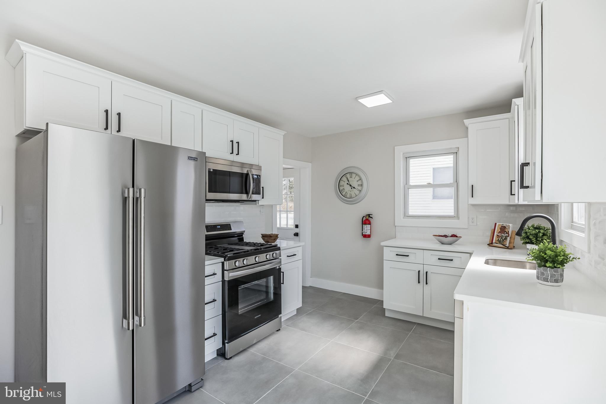 30 South Fellowship Road Maple Shade, NJ 08052 - Photo 6 of 30