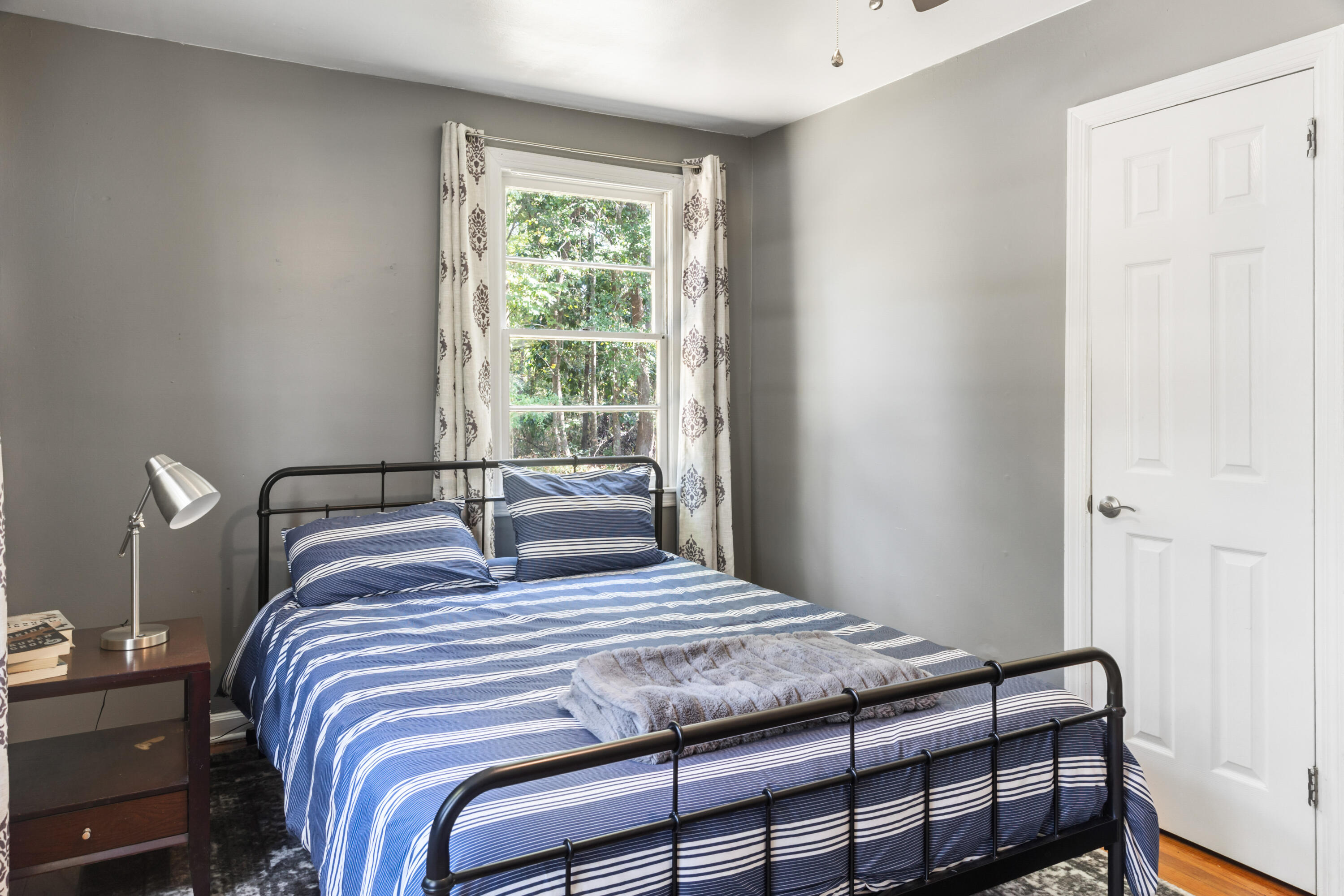 882 Savage Road Charleston, SC 29414 - Photo 17 of 30 Guest Room