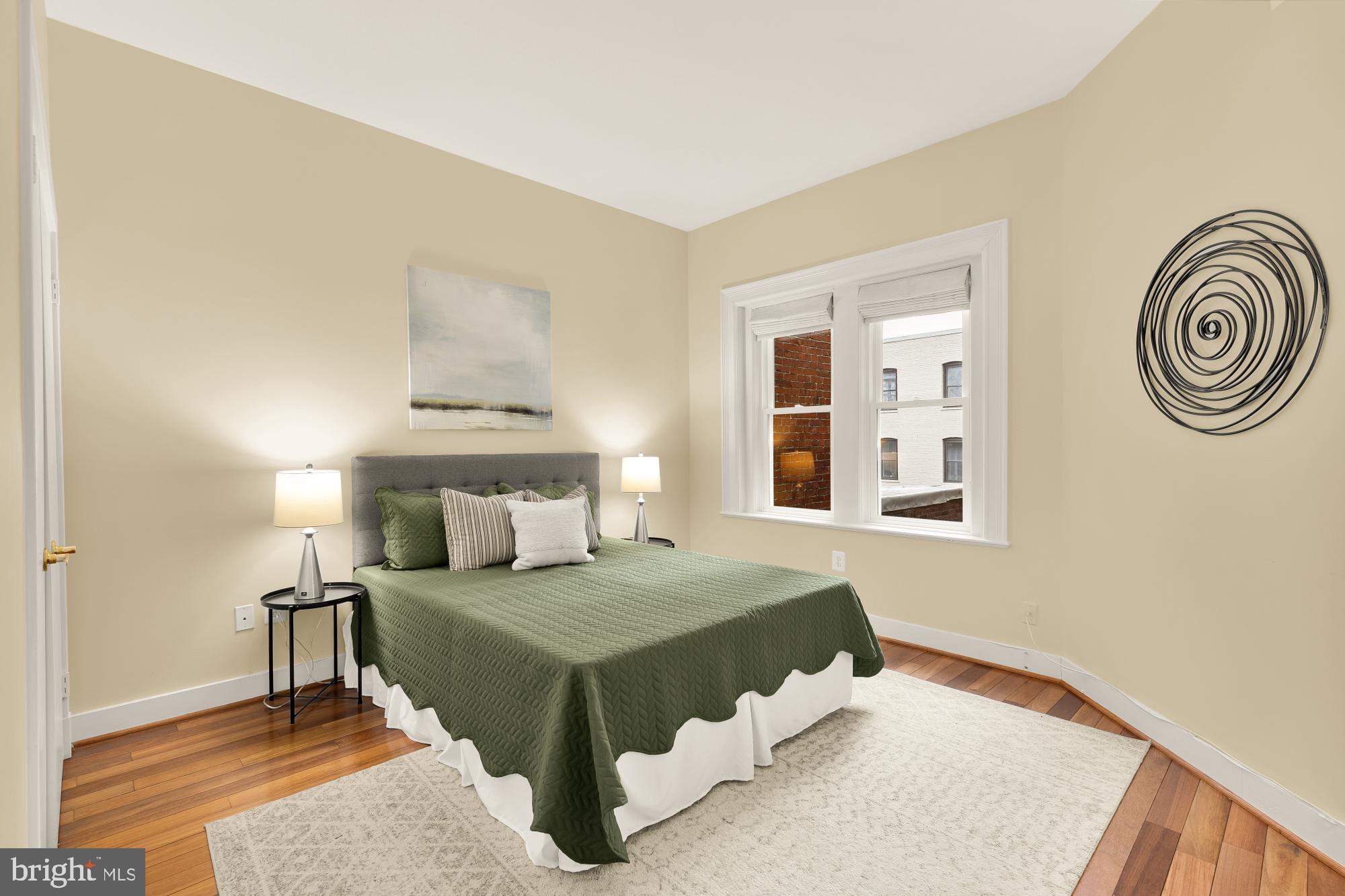 1915 Calvert Street Northwest Washington, DC 20009 - Photo 20 of 41