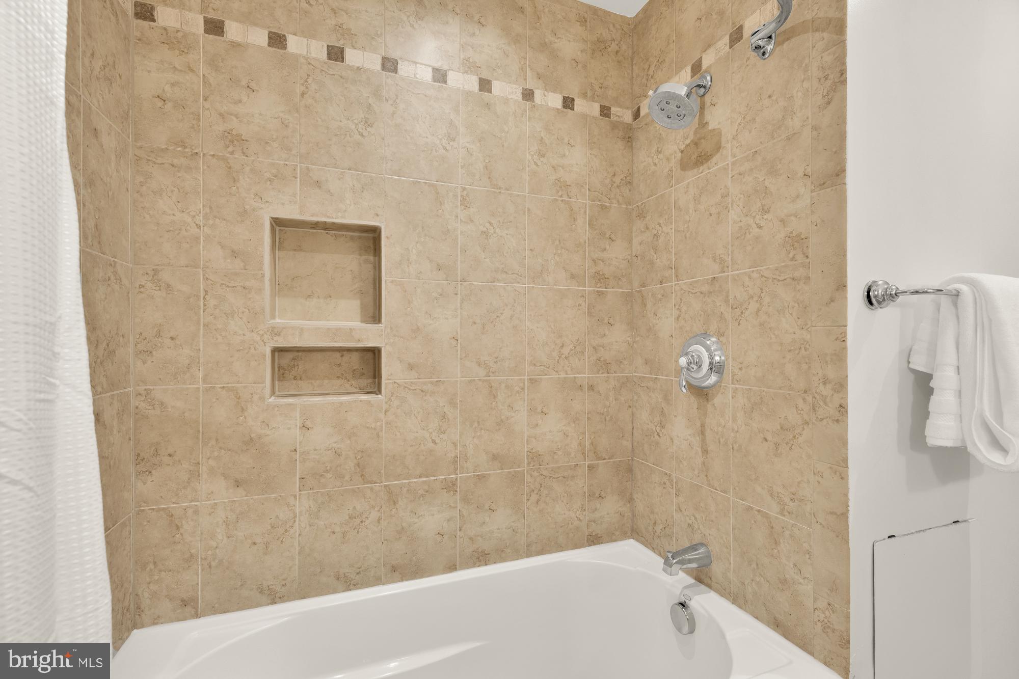 1915 Calvert Street Northwest Washington, DC 20009 - Photo 24 of 41