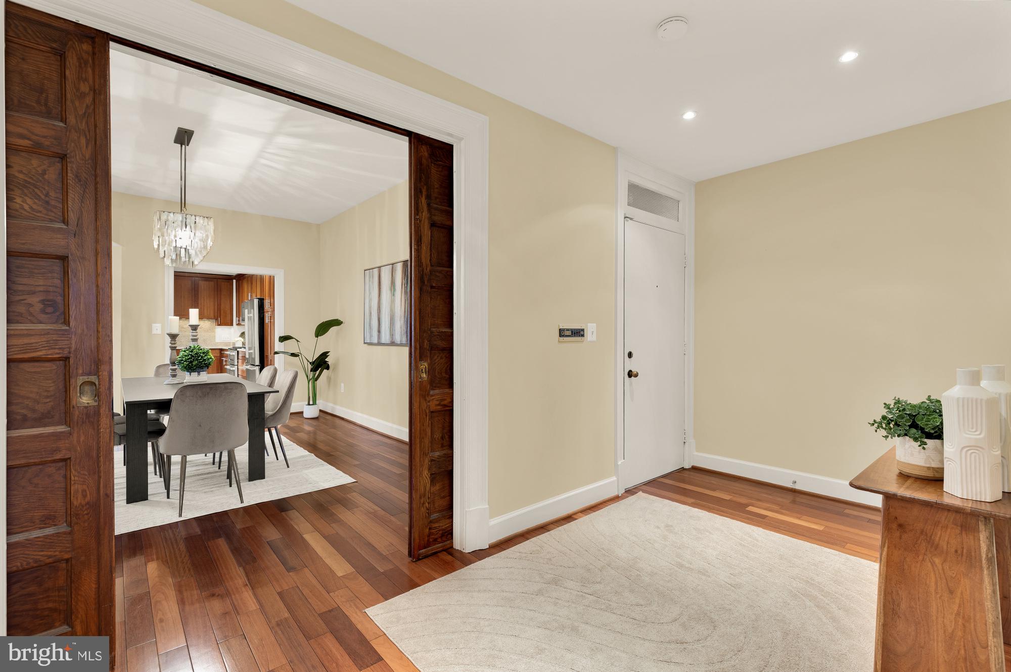 1915 Calvert Street Northwest Washington, DC 20009 - Photo 26 of 41