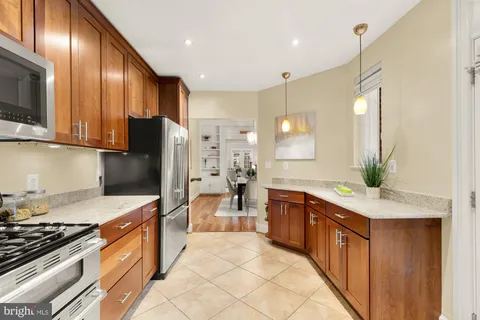 $890,000 | 1915 Calvert Street Northwest, Washington, DC 20009