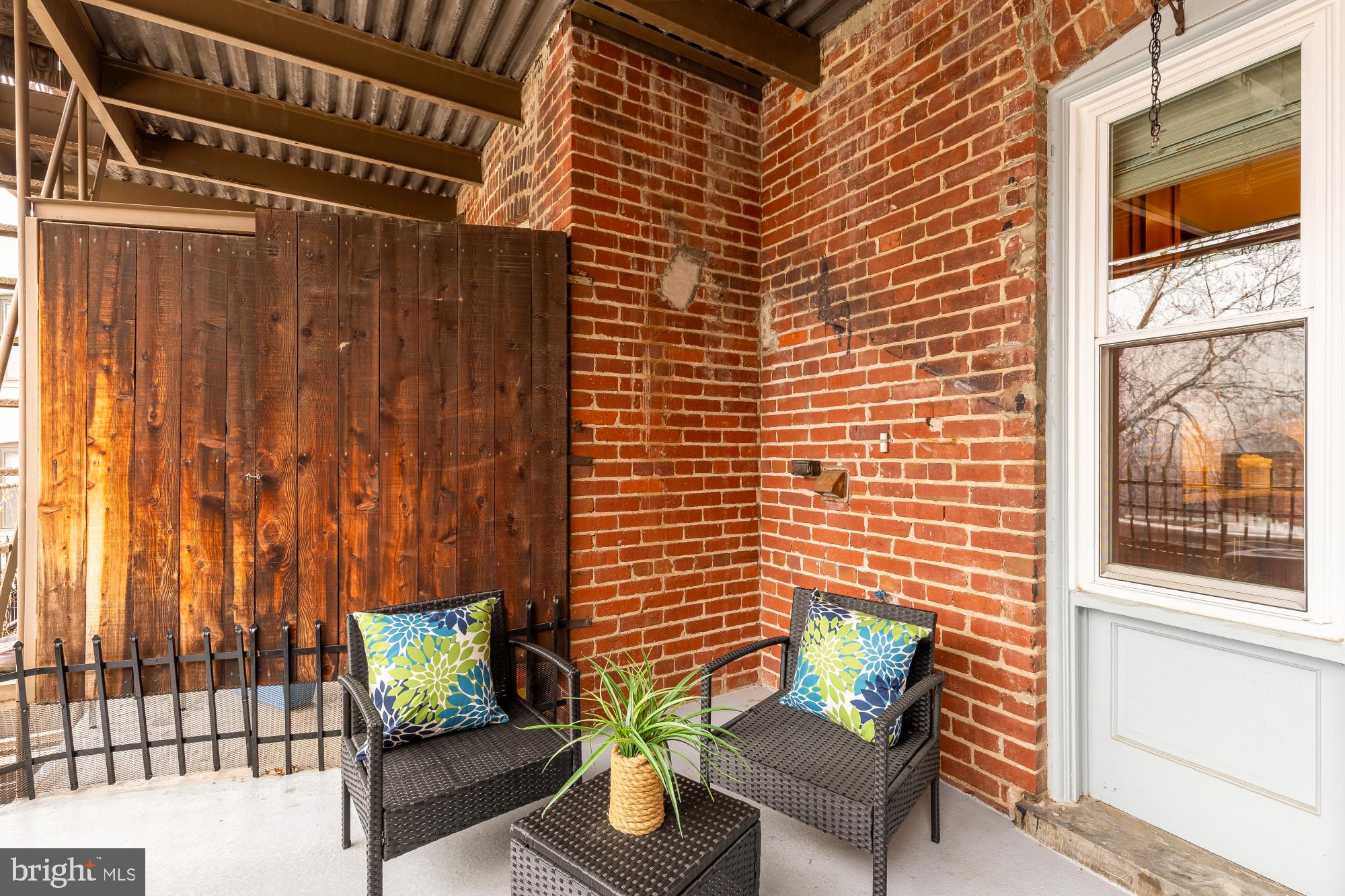 1915 Calvert Street Northwest Washington, DC 20009 - Photo 37 of 41