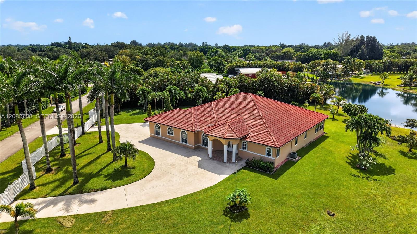 6110 Southwest 190th Avenue Southwest Ranches, FL 33332 - Photo 9 of 29 Gallery Image 9