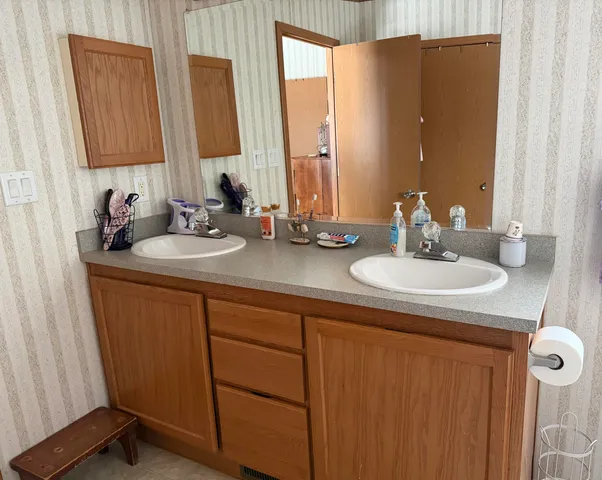 $289,000 | 3036 Ohio Street, Glenburn, ME 04401