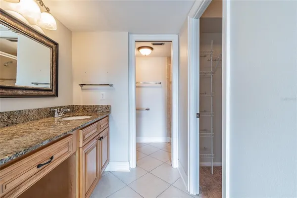 $2,100 | 13618 Greenfield Drive, Unit 305, Tampa, FL 33618