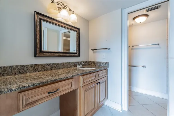 $2,100 | 13618 Greenfield Drive, Unit 305, Tampa, FL 33618