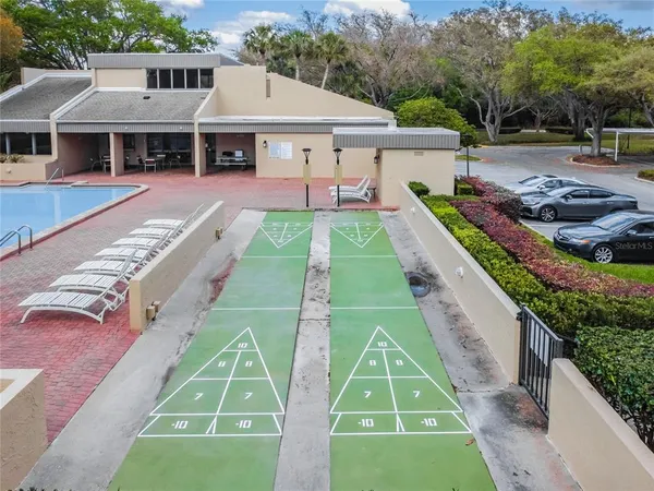 $2,100 | 13618 Greenfield Drive, Unit 305, Tampa, FL 33618