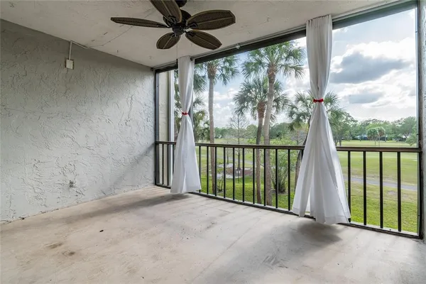 $2,100 | 13618 Greenfield Drive, Unit 305, Tampa, FL 33618