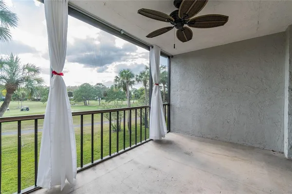 $2,100 | 13618 Greenfield Drive, Unit 305, Tampa, FL 33618