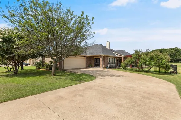 $433,600 | 17012 Trailwood Drive, Whitney, TX 76692