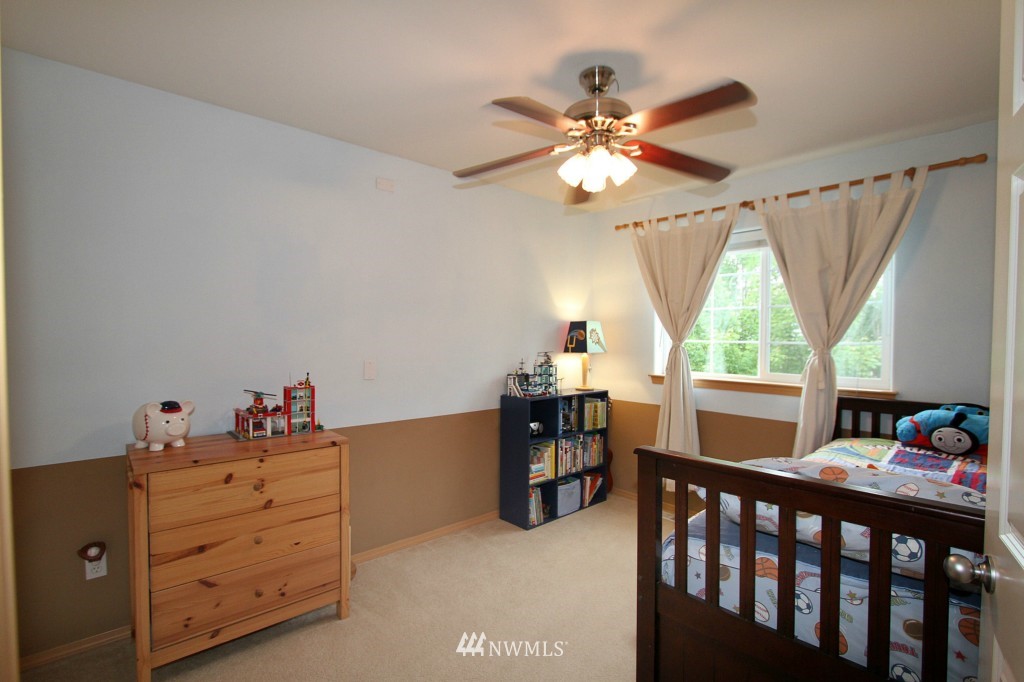 8921 Northeast 176th Street Bothell, WA 98011 - Photo 11 of 17 Gallery Image 11