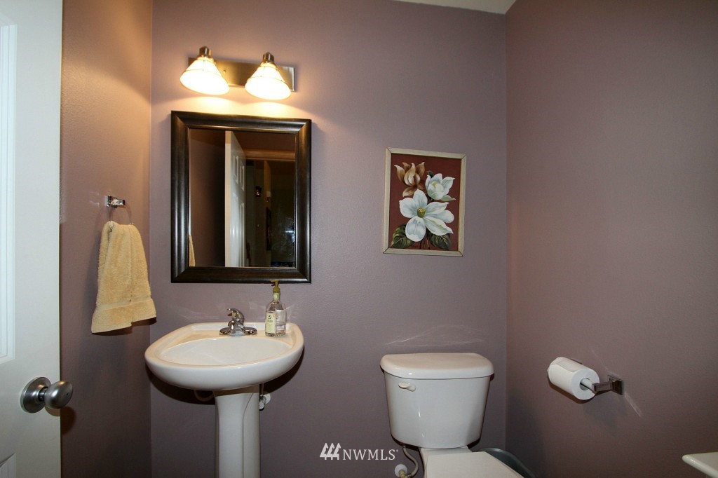8921 Northeast 176th Street Bothell, WA 98011 - Photo 14 of 17 Gallery Image 14
