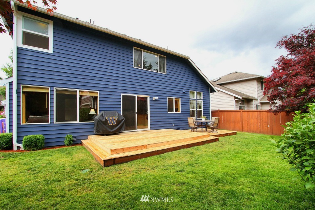8921 Northeast 176th Street Bothell, WA 98011 - Photo 16 of 17 Gallery Image 16