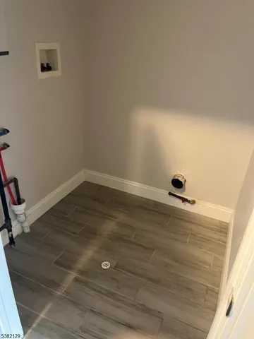 $2,600 | 253 Pine Street, Elizabeth Port, NJ 07206