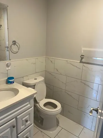 $2,600 | 253 Pine Street, Elizabeth Port, NJ 07206