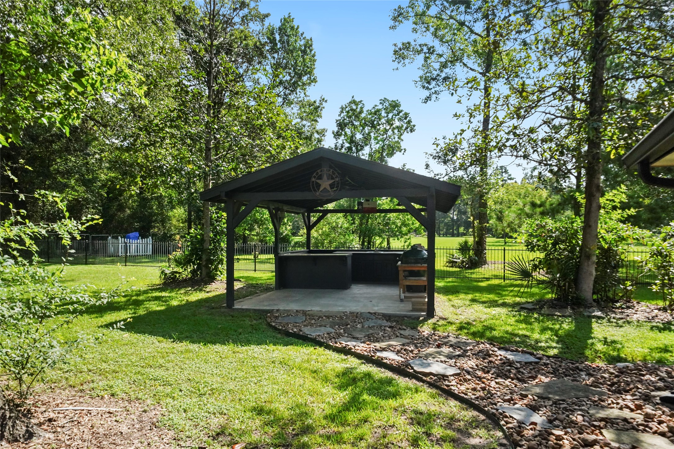 14443 Lyric Road Conroe, TX 77302 - Photo 38 of 49 Outdoor kitchen