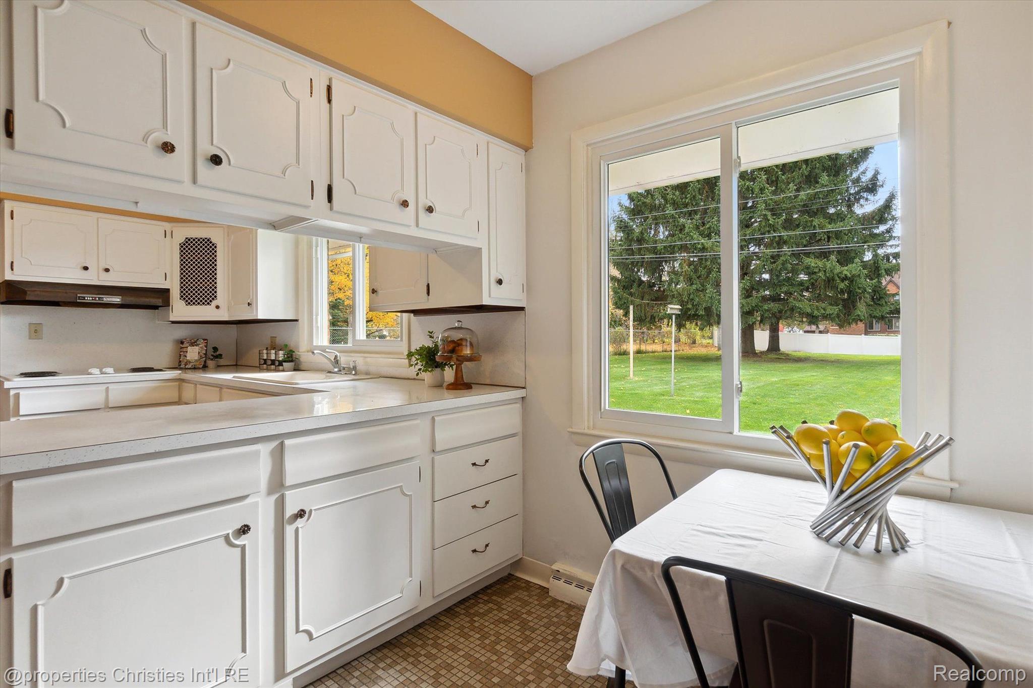 728 Devonshire Road Fowlerville, MI 48836 - Photo 13 of 51 Gallery Image 13