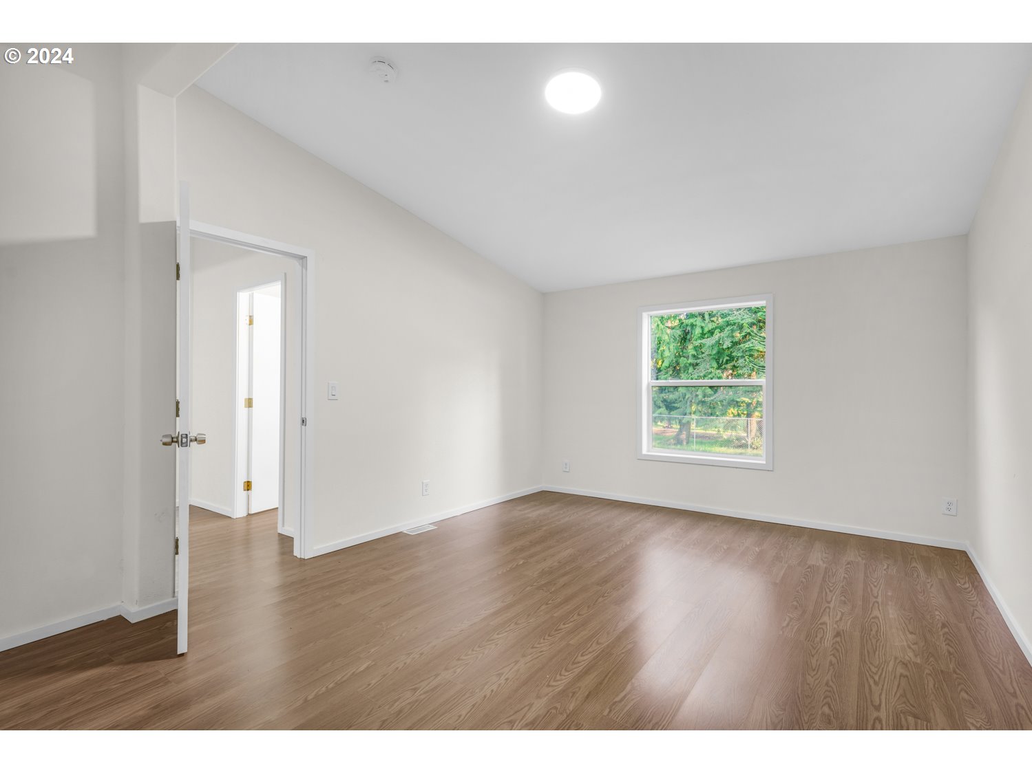 1300 South Silver Lake Road Castle Rock, WA 98611 - Photo 17 of 31 Gallery Image 17