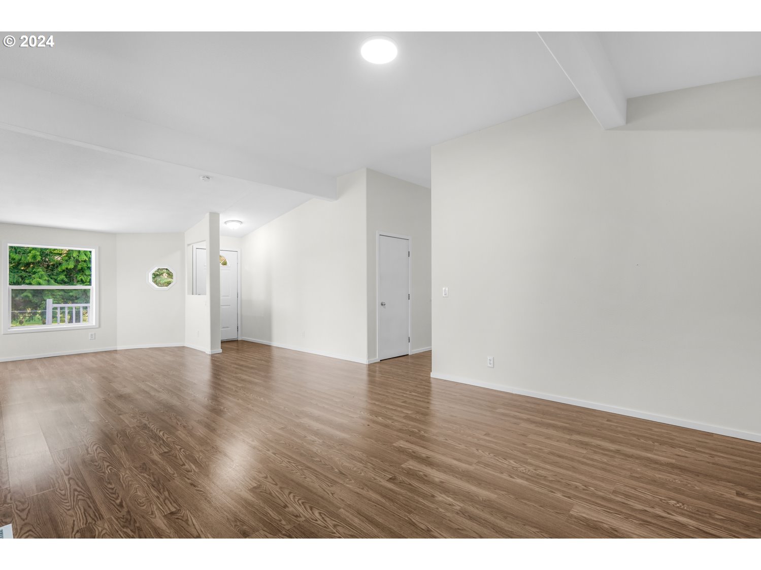 1300 South Silver Lake Road Castle Rock, WA 98611 - Photo 5 of 31 Gallery Image 5