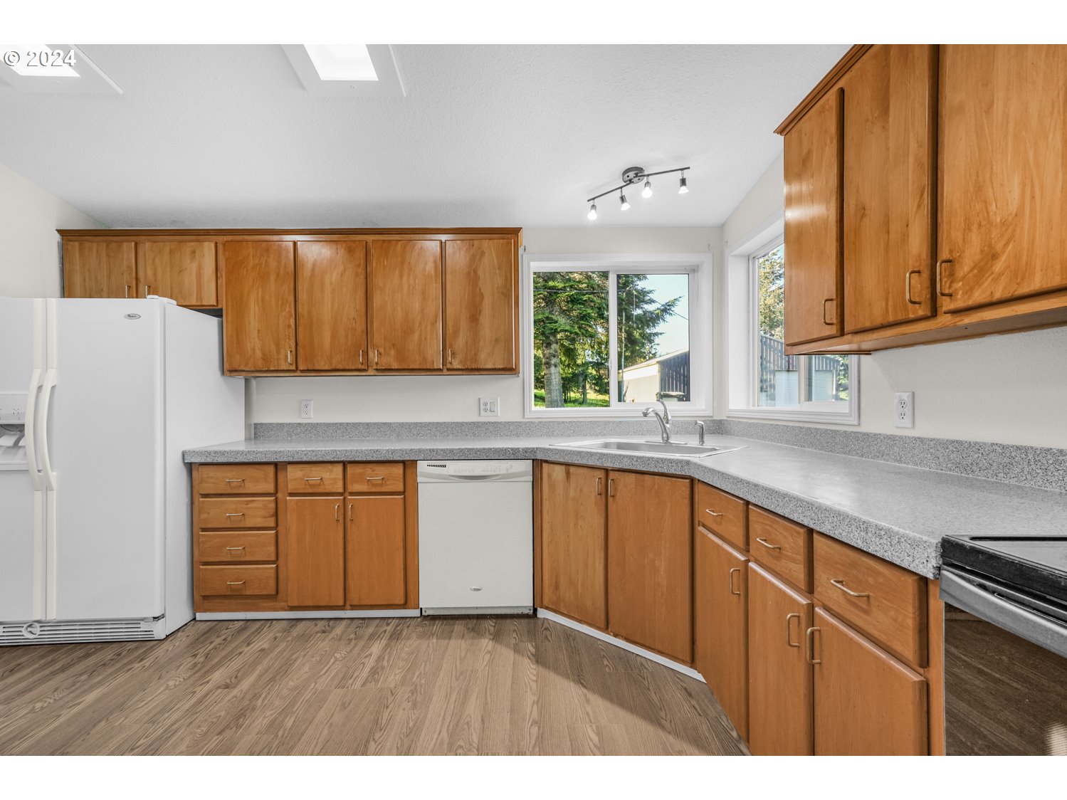 1300 South Silver Lake Road Castle Rock, WA 98611 - Photo 7 of 31 Gallery Image 7