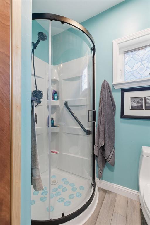 283 Center Grange Road Aliquippa, PA 15001 - Photo 12 of 29 Bathroom