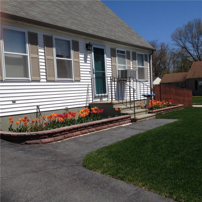 46 Hamilton Road Cranston, RI 02910 - Photo 1 of 24 Gallery Image 1