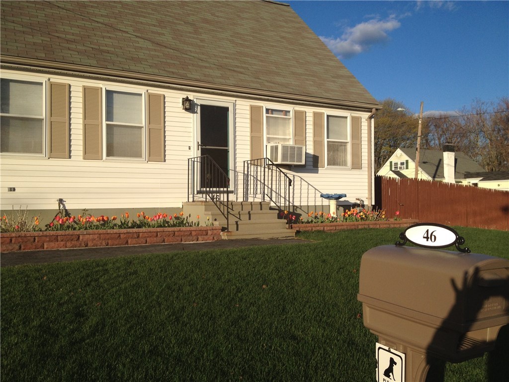 46 Hamilton Road Cranston, RI 02910 - Photo 2 of 24 Gallery Image 2